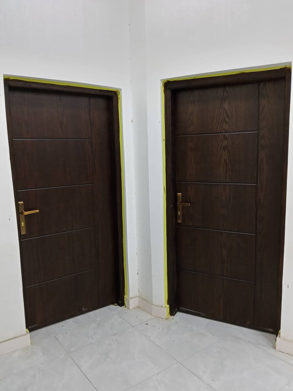 السلام عليكم مستعدون لكافة أنواع الابواب الخشب الصاج ٥ ملم ***********
