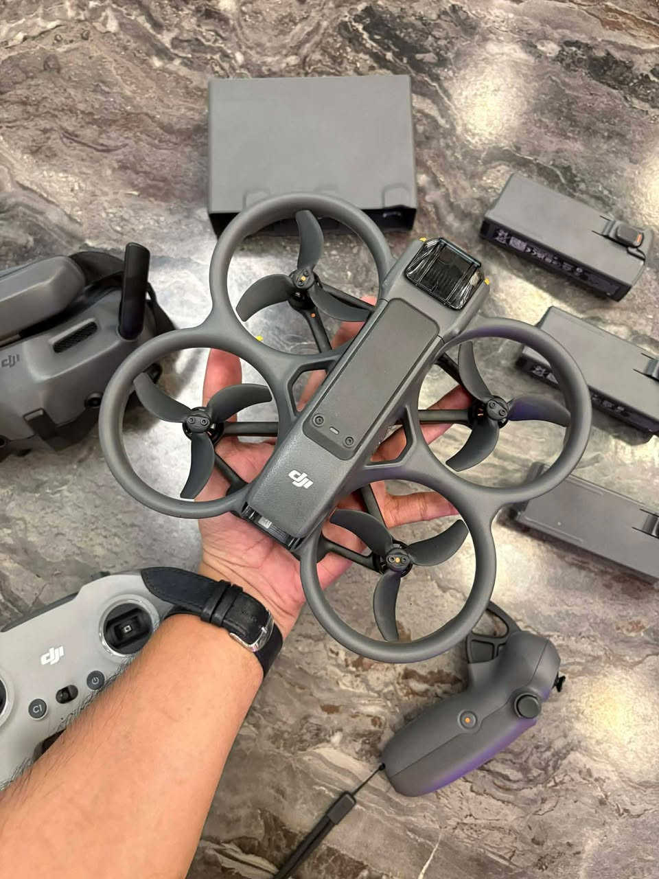 سلام عليكم
للبيع 
Avata 2
افاتا 2  سنگل  نظافه 100%
ملحقات 
موشن وبطاريات اثنين فقط 
بدون مناضر 
السعر مليون و100
جماعه اكو ارخص روح اشتري


**إذا كنت صاحب هذا الإعلان وتريد حذفه لأي سبب، رجاءا أرسل رسالة إلى الدعم الفني**