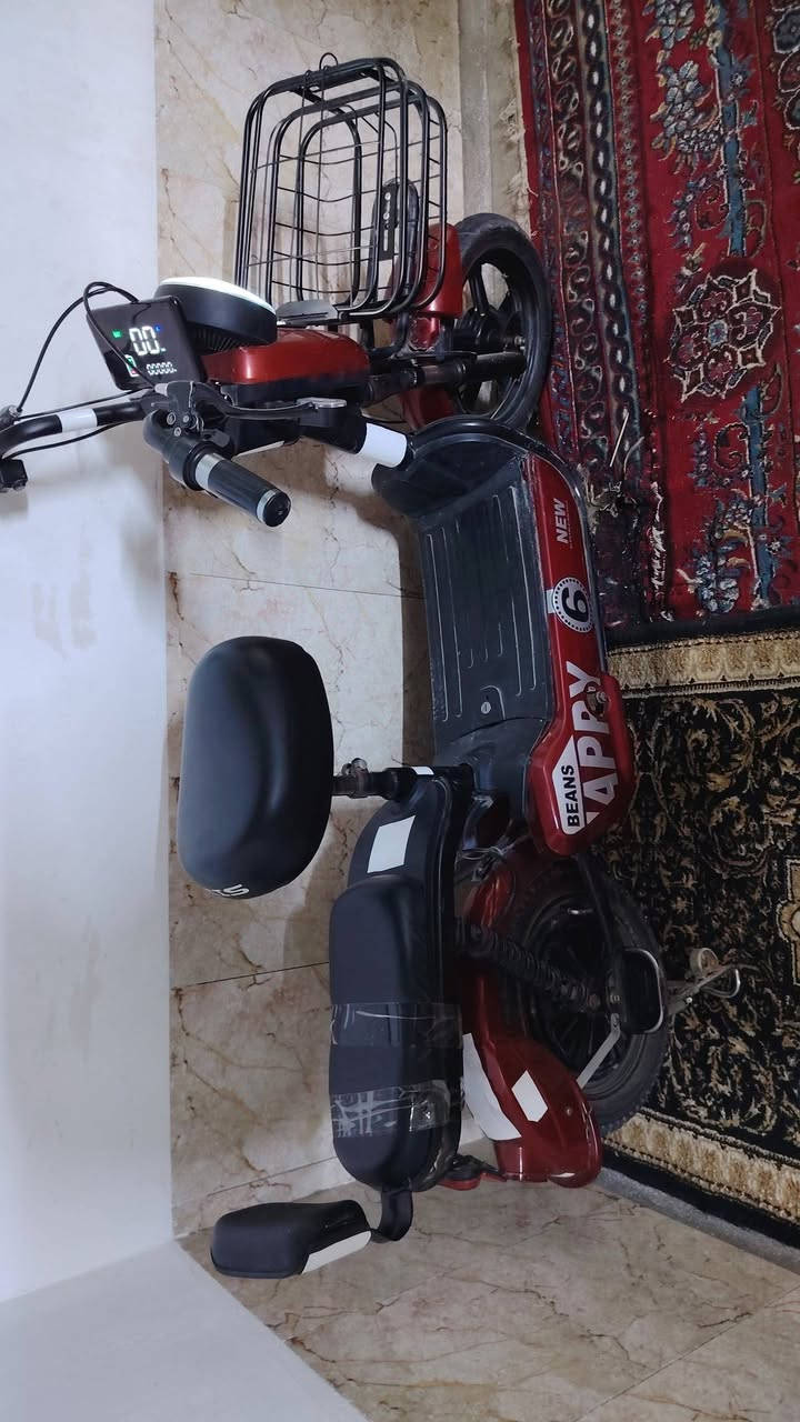 سلام عليكم شباب بايسكل شحن للبيع موديل 2023 اي عيب ما ابي نظافه فول السعر 175 وبي مجال كركوك حي النصر رقم واتساب ***********
