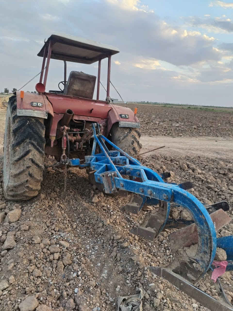 السلام عليكم ورحمة تركتر بلروس دبل  بدون رقم المكان الحويجه قريت العيصلانه رقم صاحب ***********
