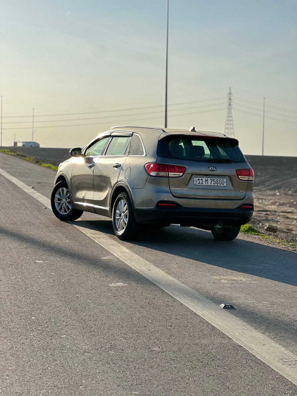 السلام عليكم
كيا سورنتو موديل 17 رقم بغداد 
ب اسمي 
محرك 4 سلندر GD جديد 
 كير كفاله
كراسي كهرباء 
جنطه كهرباء 
3 قطع تبريد 
7 راكب جلد 
محرك كير كفاله وين ميعجبك االسعر ١٦٥ وبيه مجال 
***********
*********** 
العنوان بابل
مراوس حسب القناعه
