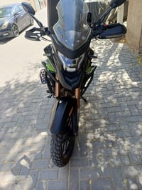 ادفنجر 2025 لوحات ابسم شركه صار شهرين من اخذتهة نظافة 100/100 سعر 3500...