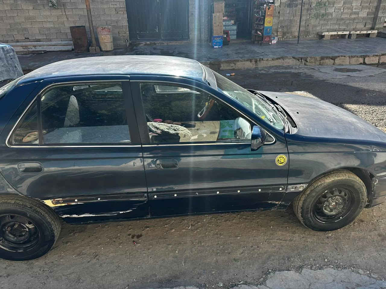 السلام عليكم الانتره موديل 1992 سنويه لل 27 محرك 1600رقم بغداد مشروع وطني شرط التحويل كير محرك مكفولات سياره بدون صبغ بيه بس اذان محرك جوه كايمه فقط صدر زين تايرات زينه سياره نضيفه السعر 24 وبيه مجال للاستفسار الاتصال على الرقم *********** 
أو *********** مكان السياره صلاح الدين سامراء
