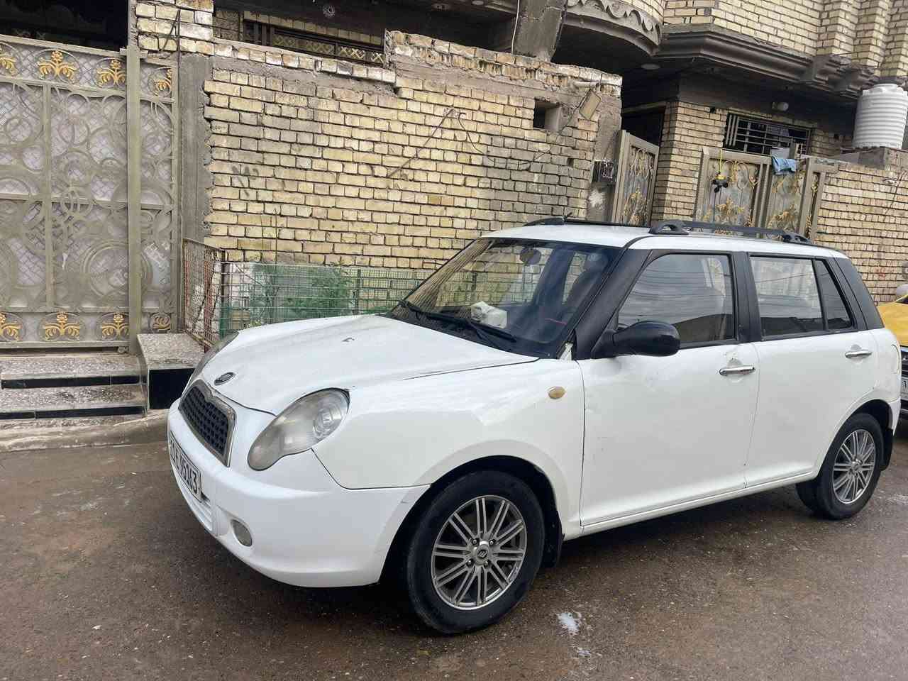 السلام عليكم ليفان ٣٢٠ للبيع مكفولة مكينة وكير وتبريد وباتري كهربائيات كله شغالة وحالة جيدة جدا صدر جديد رقم انكليزي بغداد باسمي اللون ابيض ٤٠ وبيه مجال حك الجية مكاني بغداد لللاتصال ***********
