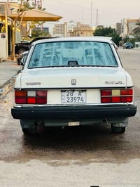 فولفو ٢٤٠ • اوتوماتيك • مكينة بخاخ