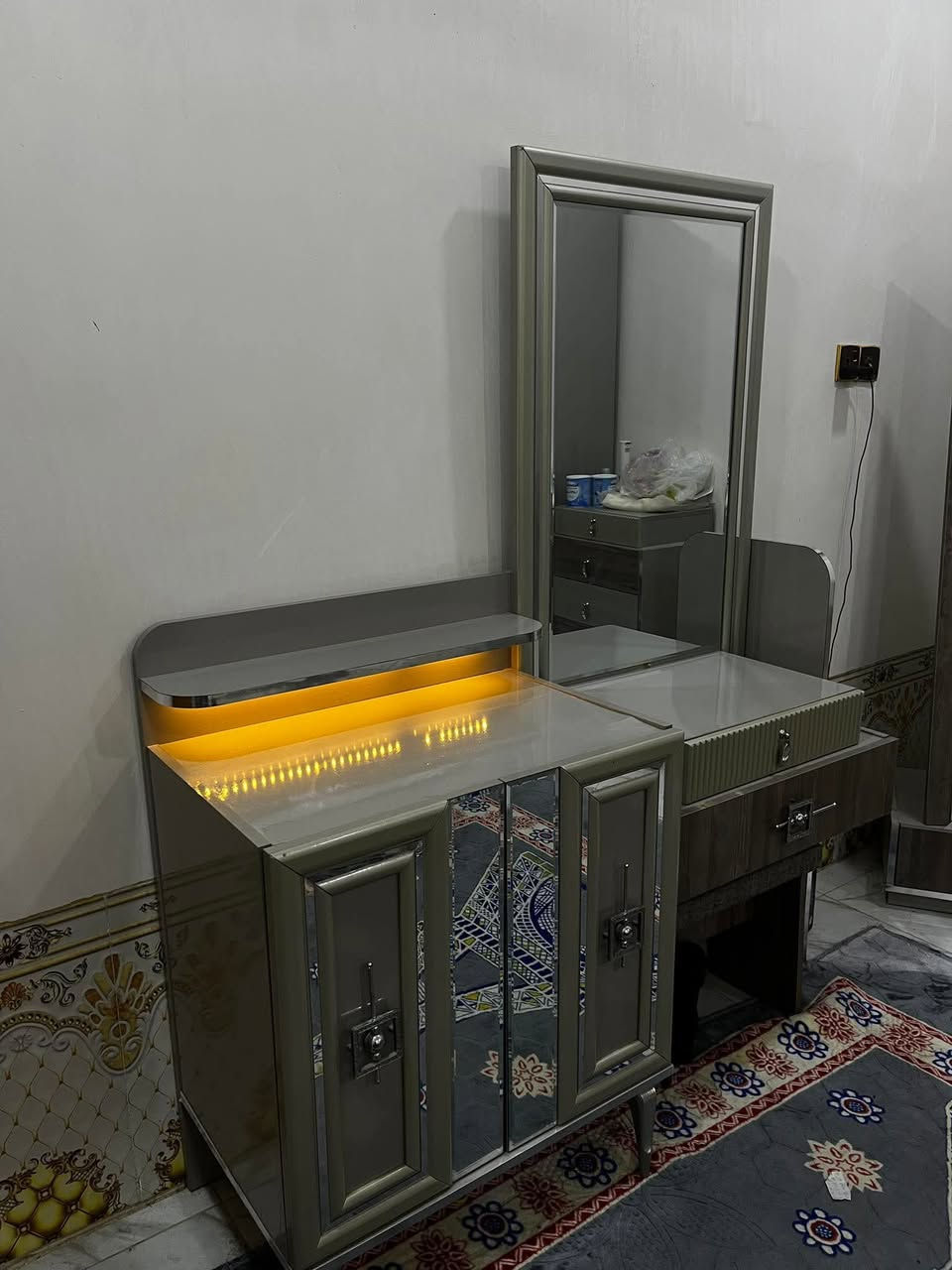 السلام عليكم غرفه تركيه للبيع  نظيفه  للتواصل ***********واتساب فقط
