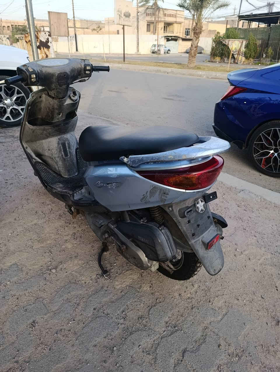 السلام عليكم للبيع بريز مكينه برغي ممفتوح بيه بلاد بلاد بلاد شلعه ومعدل ونعومه دراجه تخبل نقصه باتري
كفرات اصليه كيلو متر وكيج بانزين شغال بريكات شغاله مكاني بغداد حي العامل سعر450بيه مجال ***********
