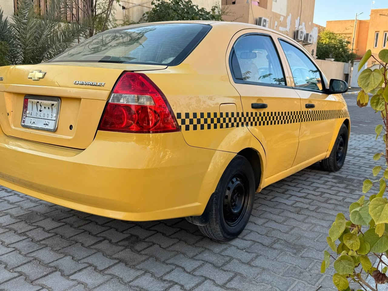 السلام عليكم سياره افيو موديل 9 مكينه مفتوح للبيع سياره جاهزه حداديه كير ومكينه خير من الله تايرات تمام تبرد عوزه بس غاز فقط السياره بيهه مكانين صبغ يعني من يم الدوسه فقط سنويه 2027  غرامات مصفر عليهه هيئه 865 اينزلن من السعر.       السعر 50    مكان السياره نجف حي الجامعه ***********
