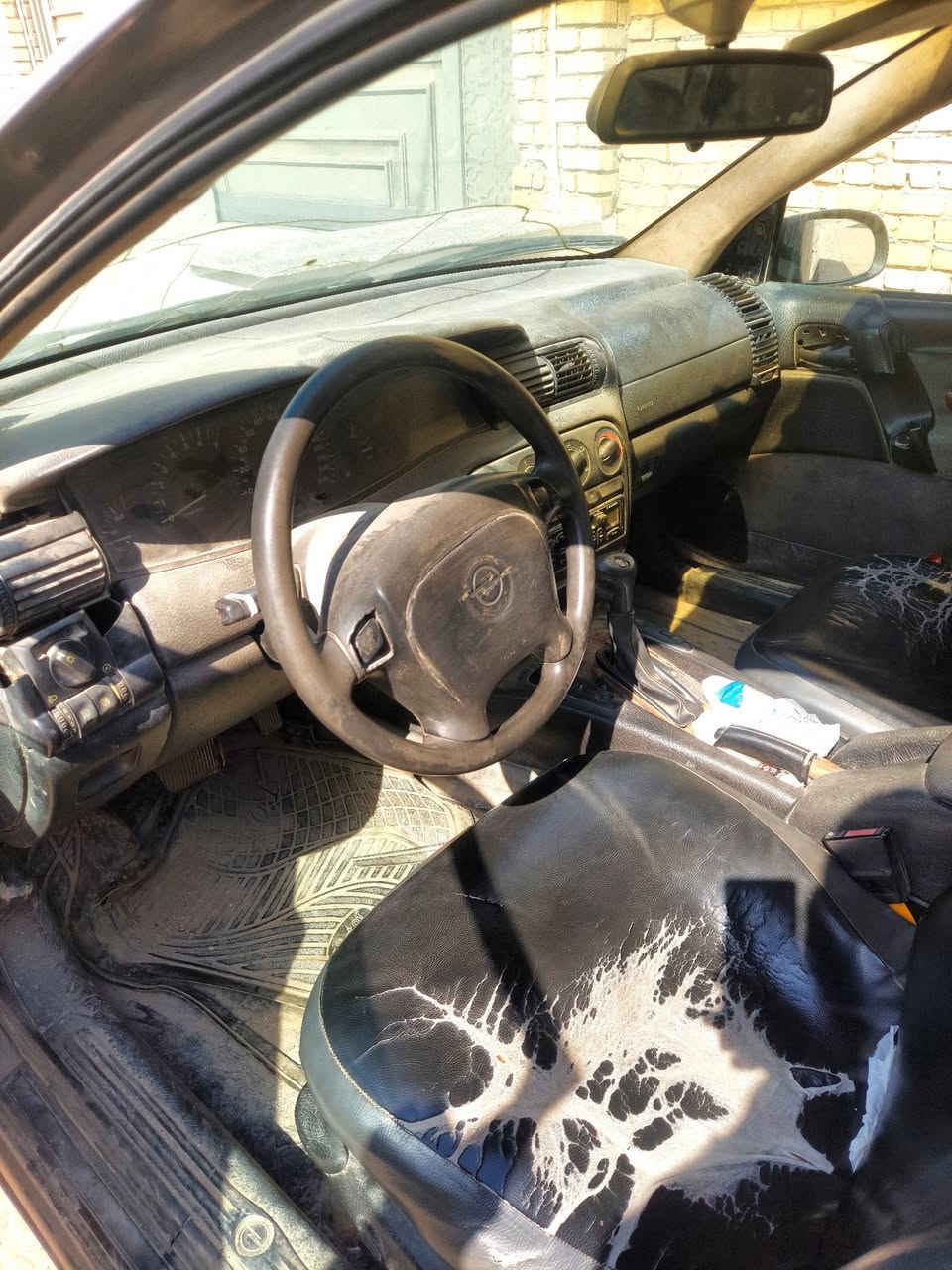 السلام عليكم...
اوبل اوميكا موديل ٩٥  .
رقم بغداد 
كير ومحرك 6 سلندر  ٢٥٠٠ vvti نظيف وبحالة جيدة .
تبريد شغال 
الحداديه نظافه ٧٠%
السيارة بيها ادامة راديتر جديد ونوزلات وبلكات وجعمقة ستيرن جديد حاويه .
السعر ٣٠ $ وبيها مجال بسيط .
مكان السيارة العمارة 
***********
