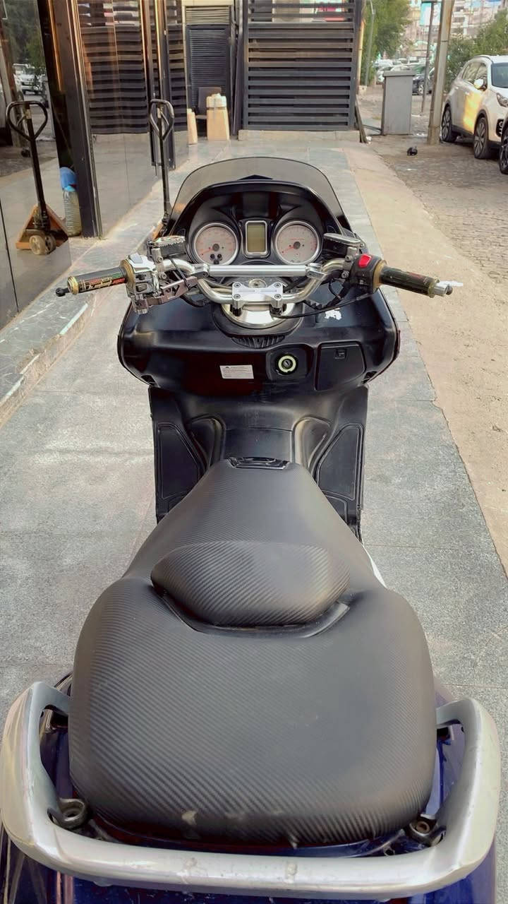 للبيع تي ماكس 2008 نوزل الدراجه اكفلك مكينه من الصوت والفتح والدخانه نضافه الكفرات 60/100  قبل اسبوع ادامه كامله كلج دهن كلجات خرز رياضي قايش جديد الدراجه شغل واطلع لله شاهد ما موكفتني تايرات جدد 
مكاني الامين الثانيه 
الرقم : ***********

السعر 16 وبيهة مجال قليل
