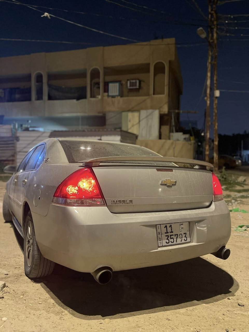 السلام عليكم ورحمة الله 
شيفروليت إمبالا 2013 للبيع 
السيارة بالسنوية 2012  محرك ستة سلندر 3600
محرك - گير - ظفيرة - نوزلات - واتر بمب - و هواي تفاصيل و صوندات كلها جديدة و ماشاء الله السيارة مثل الساعة و نشطة خير من الله
وكذلك صرفها بالبانزين جيد جدا اني يوميا امشي من 40 إلى 50 كيلو التفويلة تكفيني 5 إلى 6 أيام 
السيارة مصبوغة عام جانت تكسي و راجعه خصوصي 
فتحة سقف تحكمات ستيرن كرسي السايق نصف كهربائي ويل كب 16 
نواقص السيارة فقط صدر امامي خلفي و التبريد 
سعر السيارة 95 ورقة و بيها مجال بسيط 
سيارة بأسمي تحويل ثاني يوم السنوية صالحة لحد 2028 
مكاني بغداد / الفروسية / قرب جسر الغزالية
***********
