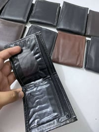 محفظات • ٢٥ قطعة • جملة