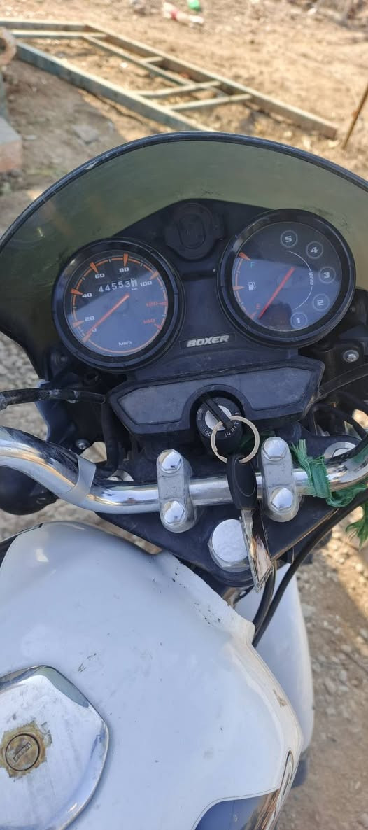 دراجة بوكسر موديل 2023مكفوله كفاله عامه رقم وسنويه باسمي السعر مليونين ***********

