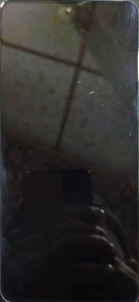 جهاز بوكو x7برو للبيع مكفول كل أدواته موجوده ماعده الشاحنه عاطله الجها...