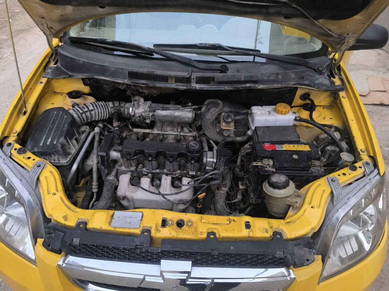 السلام عليكم سياره افيو مديل 2010وارد خليجي مكينه مفتوح سياره رقم نجف  انكليزي مامطلوبه لاهيئه ولاغرامات هزه جديده سياره نضيفه كير ومكينه جدد كهربائيات كلها شغاله حداديه نضيفه تخم تاير السياره حلوه مال جناي  السعر 40وبيها مجال مكان السياره نجف للاستفسار الاتصال 

***********
