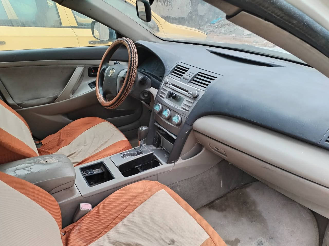 السلام عليكم تويوتا كامري موديل 2007 ادوات كص جنطة متومة رقم اربيل قديم طبق الأصل بيه منضومة غاز انسه البانزين محرك 4 سلندر تحتاج ترتيبات جاهزة من كولشي تبريد ثلج بيع مراوس مكاني نجف السعر 32 بيه مجال اتصال واتساب ***********
