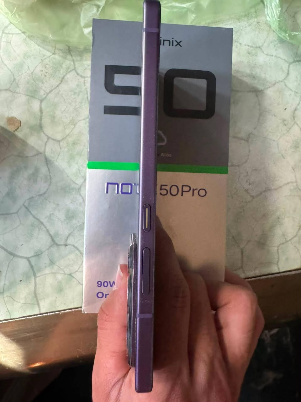 انفنكس نوت 50 برو ذاكرة 256 
جهاز مكفول  
سعر 250 
***********
