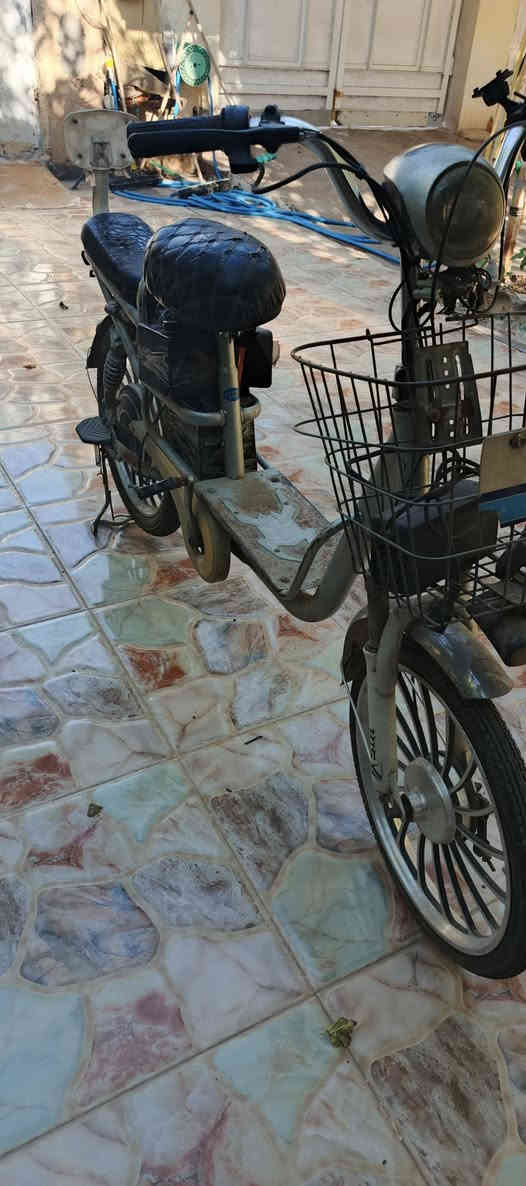 السلام عليكم 
بايسكل شحن للبيع
موديل 22
تايرات جدد دشبول كهربائيات
شغال بس بطاريات تعبانه 
عوزهة بس بطاريات
السعر 125بيه مجال
المكان ديالى الخالص
الاتصال على الرقم
***********
