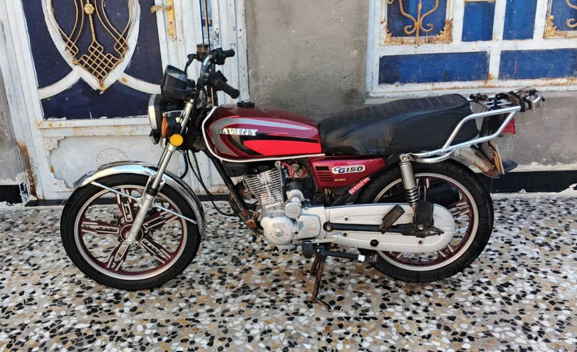 سلام عليكم دراجه للبيع سافان موديل 21 رقم وسنويه بسمي مفتوح بيه بس بستم فقط دراجه خير من الله كلشي شغال بيه سعر 1300 وبيه مجال مكاني الناصريه مركز على طريق جامعه ذي قار


**إذا كنت صاحب هذا الإعلان وتريد حذفه لأي سبب، رجاءا أرسل رسالة إلى الدعم الفني**