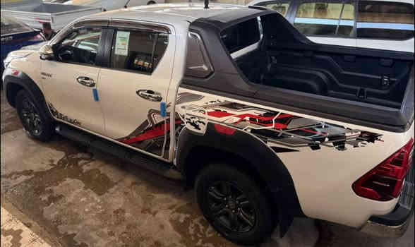 تويوتا هايلوكس 2024 TRD ستة سلندر V6ماشي 36 الف 

رقم أربيل 

فـــول مواصفـــات 
مكفوله كفاله عامه شرط سونار 
النقطة العمية
بصمة تشغيل
بصمتين باب 
تحكم ستيرن
مثبت سرعة بالستيرن
شاحن لاسلكي ( وايرلس ) 
مري شفط
تحكم كهربائي للمرايا
لايت داخلي للبنيد 
تبريد قطعتين 
تبريد بالكشن
شاشة كبيرة 
حساس خلفي امامي
كاميرا خلفية
ويلكب 
جكات بالبنيد 
ضمان شركة ساس العراق
العنوان بغداد ناحية الرشيد 
***********
