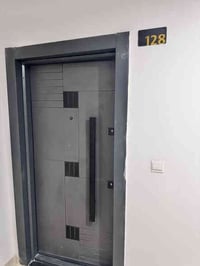 شقة للايجار في مجمع رويال ستي طابق 22  للتواصل الاتصال على الرقم   ‭07...