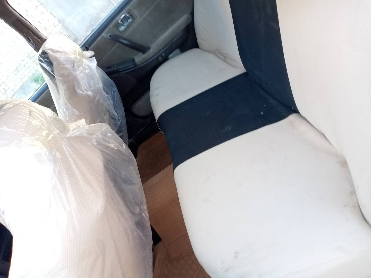 يالله سيارة هارتوب  للبيع 1990رقم بصرة سنويه كارتونيه تريد وكاله  تريد مداور  سيارة حلو تخم تأتير كهربائياته شغاله سعر بيع مستعجل بدون طيحلي 30مكاني ذ ي قار شطرة رقم   ***********
