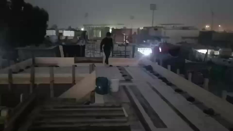 يا الله 
اللهم صلي على محمد وال محمد الطيبين الطاهرين 
السلام عليكمً نجار متفرغ شغلي سريع شغل نظيف درجه اولى التزام بلمواعيد دقه بل عمل
***********
بأدارة اخوكم النجار عباس 
نجاره حداده صب
أسعار مناسبه جد 
موقعي بغداد الشعب الجمعيات 
ومن الله التوفيق والرزق الحلال
