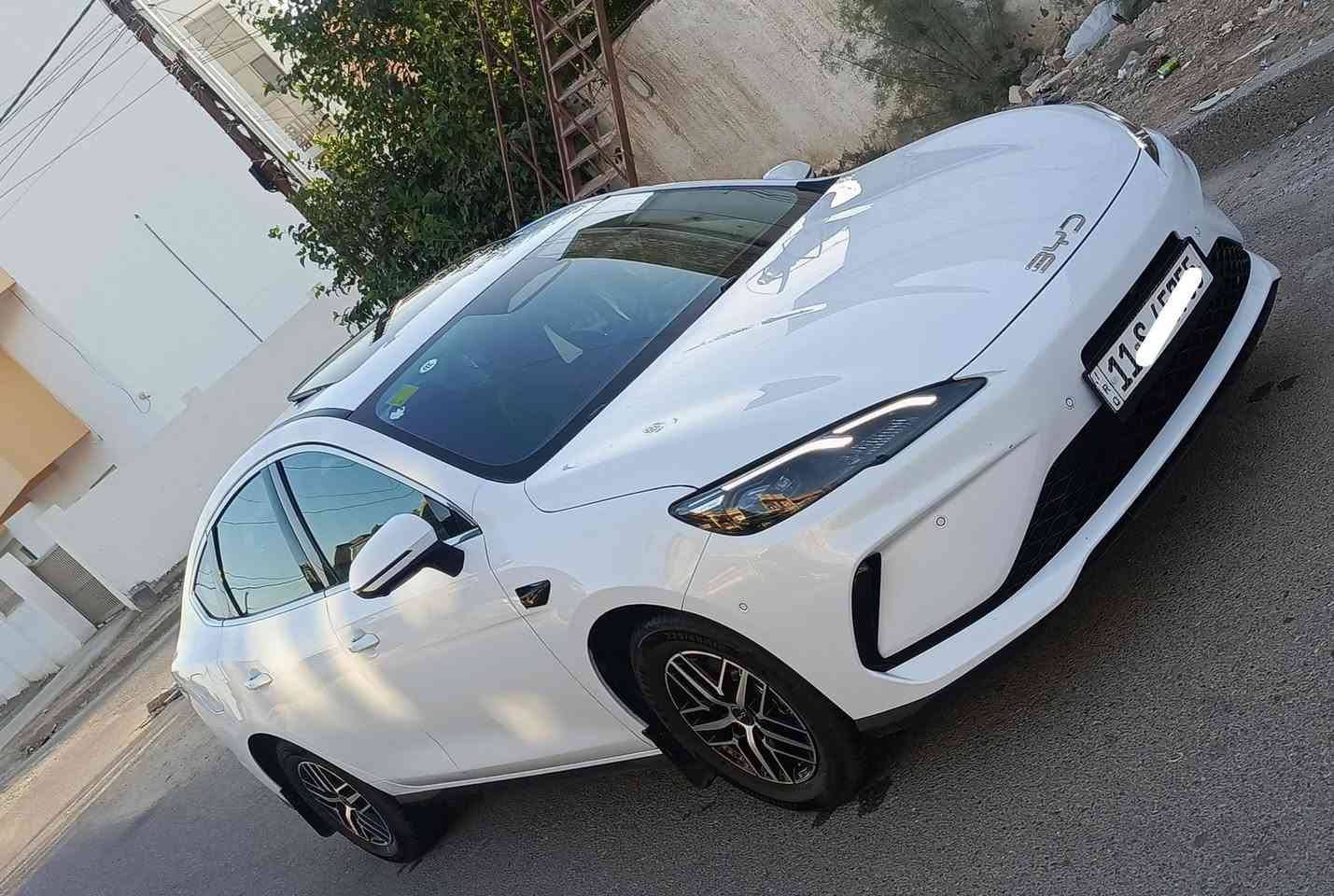 السلام عليكم .

BYD 
CL5 ماشيه 14 الف مكفوله
 فووووول مواصفات 
بصمه فتحه ويل كب مرايا شفط كرسي كهرباء كشنات جلد داخل أبيض 13 كاميرا شاشه كبيره 
قطعتين تبريد .

بغداد 

*********** غير متواجد على الفيس .
