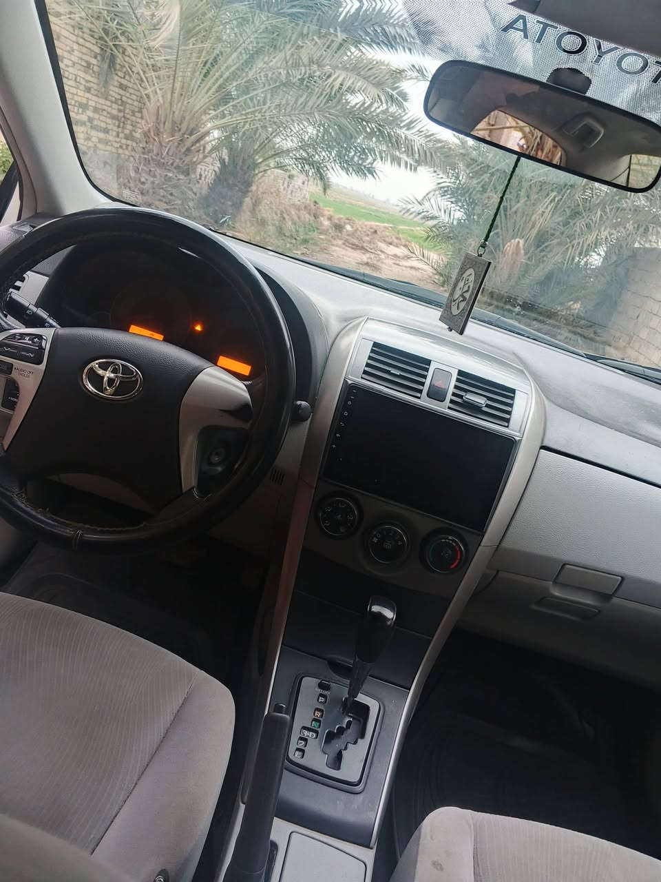 السلام عليكم كورلاء بيضاء اللون
موديل 2011 رقم انكليزي باسمي 
للبيع رقم التلفون ***********
