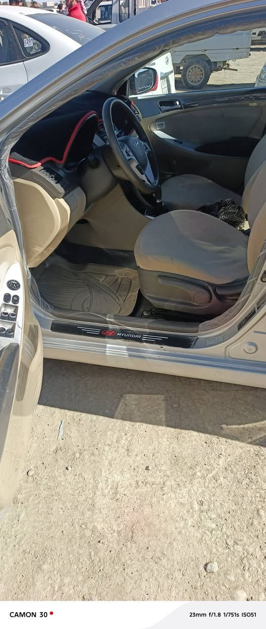 كسنت موديل ٢٠١٢ حجم ١٦السعر ٧٥ وبيه مجال قليل كيرعادي سنويه جديده كابون بيه رقم دهوك مسطره صبق قل من الحزام بدون دواخل محرك وكير شرط عنوان ربيعه قريه البرغليه  رقم تلفون ***********
