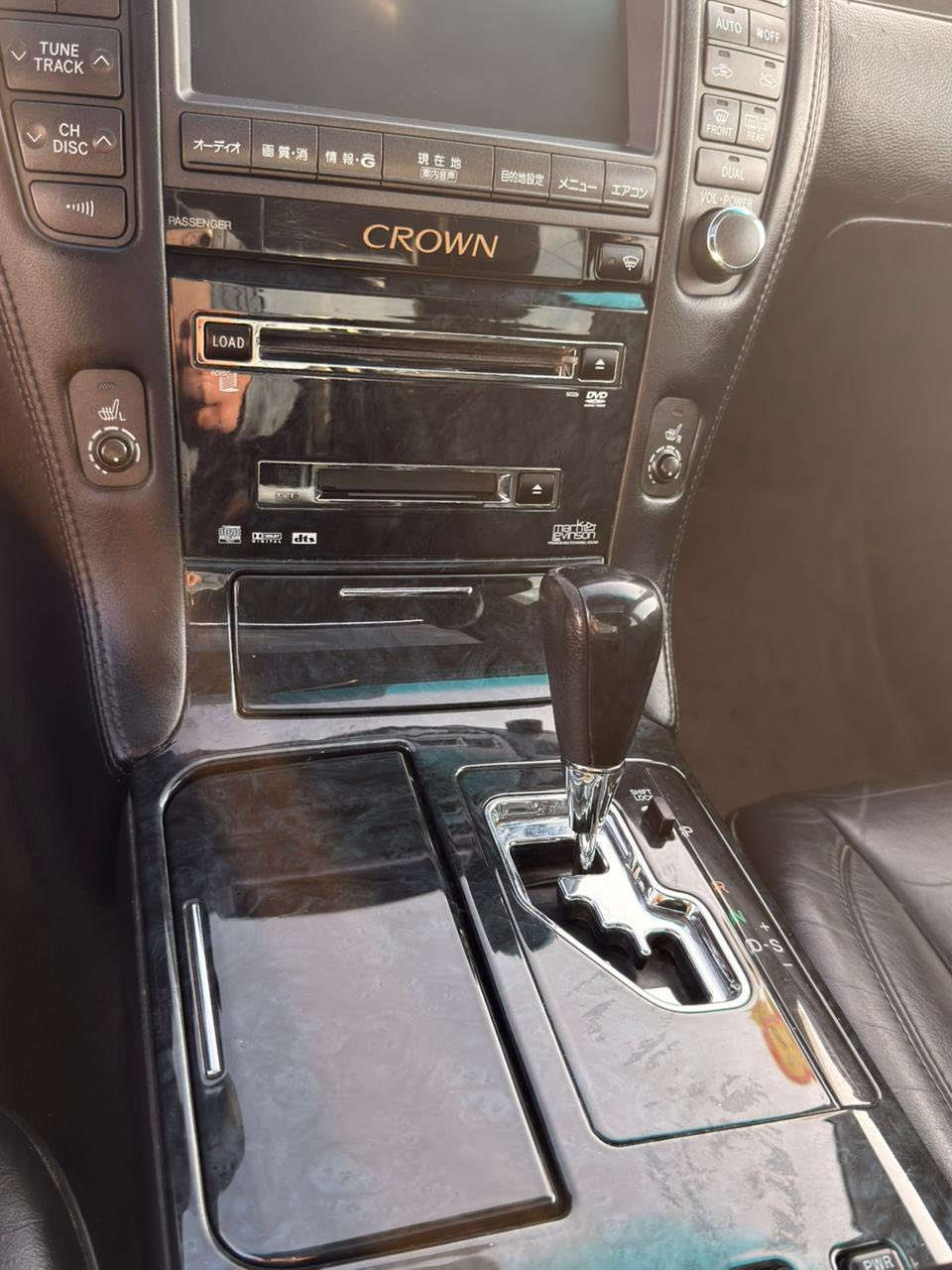 شاهینه ساخ 2005 182

جلد 
سلايت
هیتەر
ئاوینە ئیشارەت
حاسه پێش و دوا
ديفيدي
٦ سیدی
ئاوينه ئیشارەت
گێر و مەکینە بە شەرت
تەق و ڕەقە بە شەرت
سيستمى دەنگی یابان mark levinson
ئیمپری فایەر ٣ فیشە و هەموو تویتەرەکانیبئیش دەکا
هیچ گلۆپی خللی نیە

هایدرۆلیکی گیر گۆراوە
پێشی کامل سیرفس کراوە
کامل دەبل و لەوی کراوە بە ڕۆیال 
٤تایەی لۆک ئەسڵ 
بێ مەسرەف هەموو مەسرەفیکی کراوە 

کۆدی بۆ کراوە

٣پارچەی بۆیاخی ئەوروپا 
٢ دەرگا و جەمەلخی دوا

نرخی ٨٥ وەرقە
کەلار 
***********
