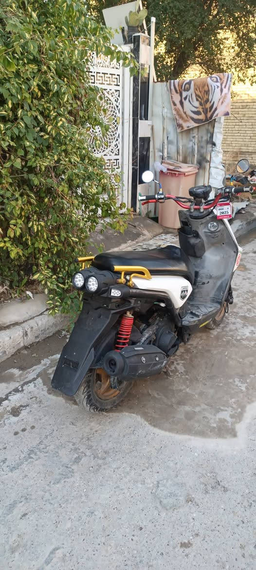 سلام عليكم للبيع سكنس جبلي ياباني اصلي ذراجه رمبه مكينه بلادي برغي مامفتوح عل وضع شركه كله شغال اي نقص ماكو نعومه فول سعر 950 بيها مجال بغداد زعفرانيه ***********
