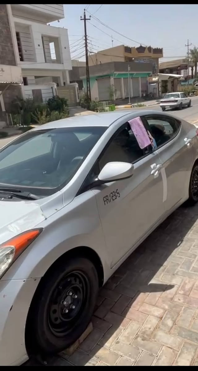 السلام عليكم: للبيع النترا موديل 2013 مكينه 2000 كير ومحرك جدد وارد امريكي رقم بغداد ضربتها جاملغ خلفي فقط للاستفسار/ *********** مو شراي لا تتصل
