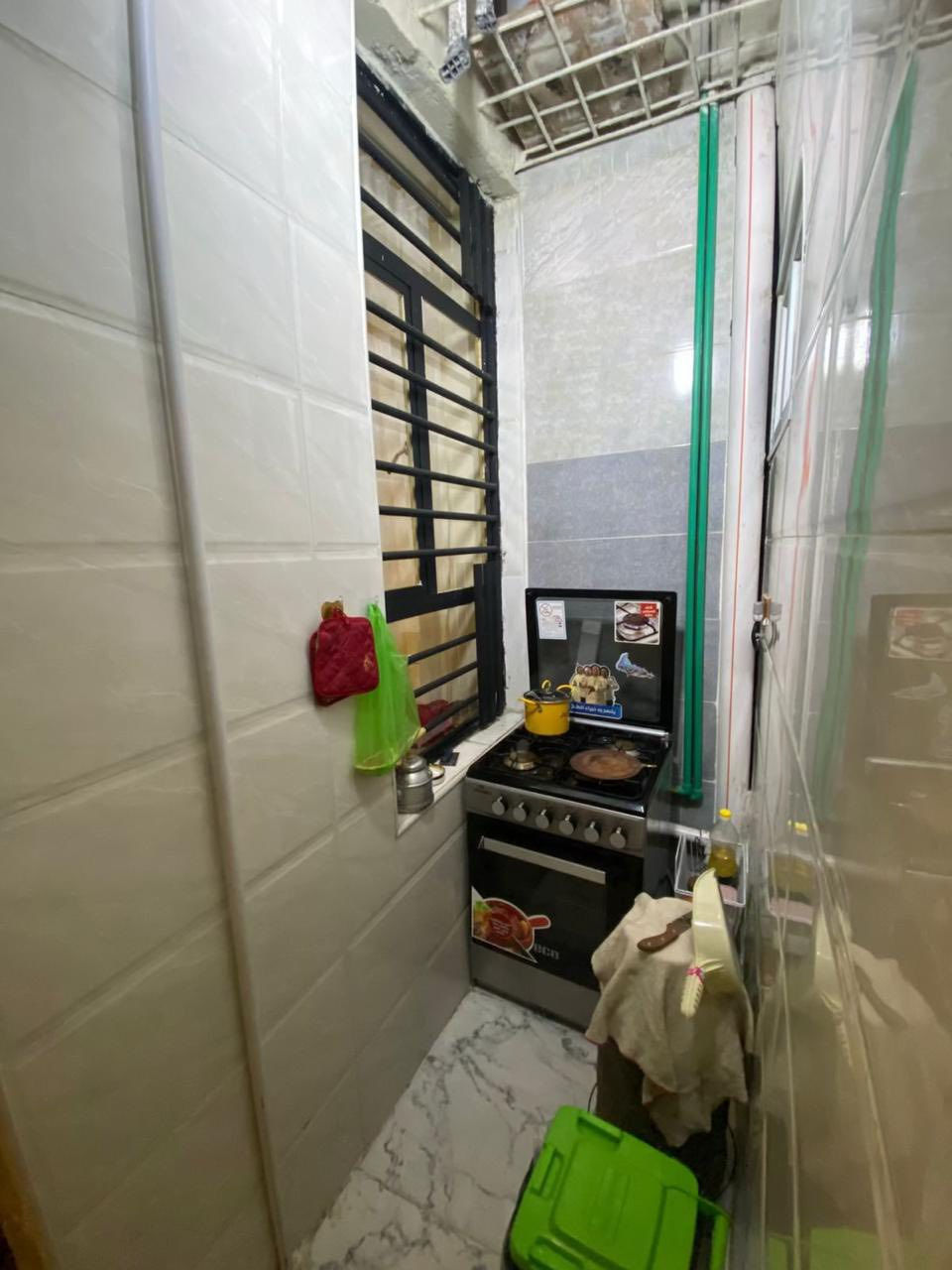 #مكتب_ابوسيف_للعقار_بيع_شراء_ايجار_تعقيب_هدم_تقييم
السلام عليكم 
يستمر مكتبنا بتوفير العروض الى زبائننا الكرام 

يعلن مكتبنا عن توفر مشتمل حديث  مدخل واحد للبيع

المساحة  (٧٥) متر 
الواجهة (٣،٥٠) متر 
النزال (٢٢) متر 
يحتوي على ؛
الطابق الاول
كراج صغير واستقبال وحولي مطبخ ومنور وخدمات وغرفة نوم
الطابق الثاني
غرفتين نوم وخدمات وبيتونة وسطحين

العنوان /الشعب @@@التجار الثانية@@مقابل جامعة الامام الكاظم@@@

السعر (١٩٠) مليون بي مجال

للاستفسار زيارة مكتبنا الكائن في ألشعب شارع الاسواق المركزية مقابل جامعة الامام الكاظم  
او الاتصال على الأرقام التالية؛
*********** 
***********
او التواصل على البرامج التالية؛
ماسنجر واتساب
