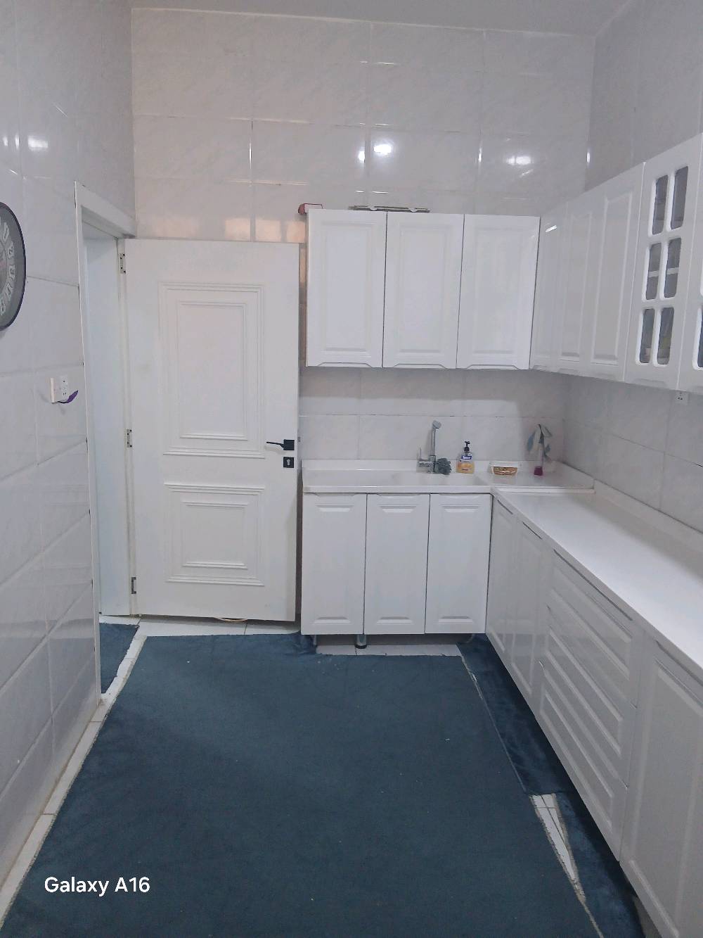 🏠 للبيع كاش فقط - فرصة ما تتعوض 🏠
بناء حديث سنه ٢٠٢٥
بيت بالكريعات - شارع هيثم الحداد قريب على السوق والمدارس

✅ المساحة: ١١٠ م واجهة ٧ الا ربع 
✅ التفاصيل: مدخلين منفصلين طابقين بناء حديث، 3 غرف نوم كبيره + صالة كبيرة + مطبخ  + حمامين + منور + مخزن + بالكونه + حولي
✅ الخدمات: كامله
✅ السند: زراعي اصوليات كاملة ومضمونة
✅ الميزة: يسلم البيت بعد البيع بفتره قصيره + الجيران كلهم عوائل راقية
البناء شخصي وعلى ايدي مو شغل مقاول 
السعر: ٢٥٠ مليون
 للجادين فقط
السبب: السفر والانتقال

ملاحظة: البيع مباشر من المالك