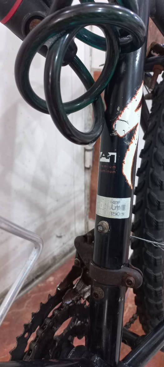 من رخصة الادمن 
بايسكل ماركة سبشل زد الأمريكية حجم٢٦ S ركبة لعابة بريكات ماركة ديور وكيورة سحب دفع اصلية ماركة شيمانو عكرب اصلي  نضافة واضحة بالصور 
السعر ١٥٠الف وبي مجال بسيط رقمي*********** متواجد واتساب 
مكاني الصليخ اوالشعب
