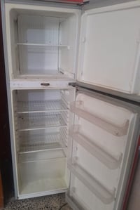 ثلاجه • للبيع