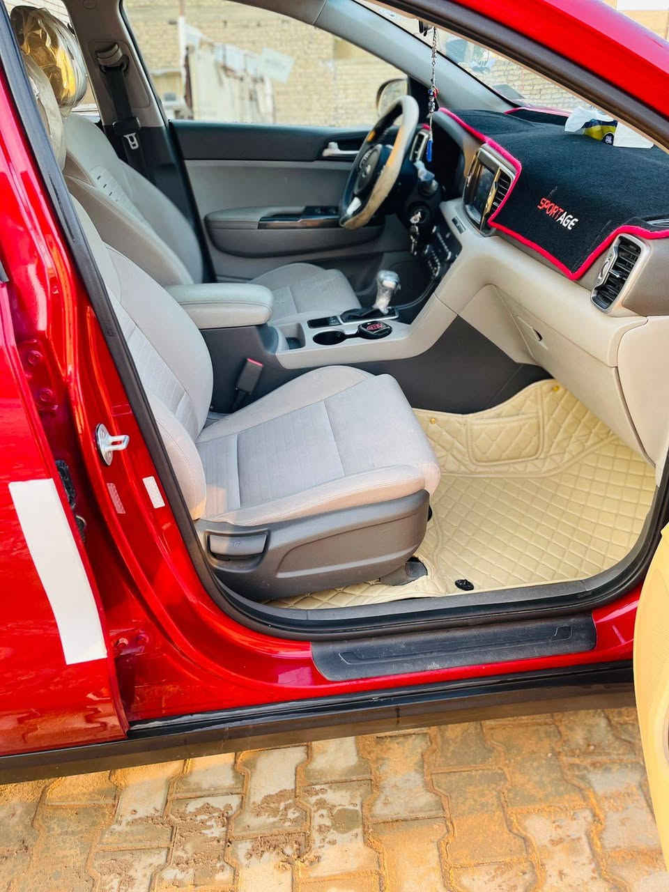 السلام عليكم شباب ❤️
سبورتج 2019امريكي 
1:حادثهة بنيد مبدل  فقط خشم جاملغ بارد فقط 
2:سيارة ليبل واحد كفاله عامه 
3:رقم اربيل دولي بسمي 
4:الغود شواصي مكفوله 
الواصفات السيارة 
5:شاشه جبيرة لمس 
6:تحكمات ستيرن جهتين 
7:انضمه قياده 3وضعيات 
8:هاند بريك بل رجل 
9:محرك 2400
10:كشن كهرباء 
11:تدفئه كشنات 
12:قطعتين تبريد 
13:كامرة خلفيه 
14:كاخل لونين 
15:فور ويل 4×4
16:لايت زنون 
17:مانع نزلاق 
18:صعود جبال 
19:نزول منهدرات 
20:ويل كب 
21:ماشيه 91
22:نضام ايكو قتصادي 
23:نضام سبورت 
24كار بلي 
سيارة مواصفاتهة حلوة 
سيارة جديده بمعنه مال بيت مكان السيارة بغداد
معروضه ب 160بيهة مجال بسيط 
شراي تصل 

***********
