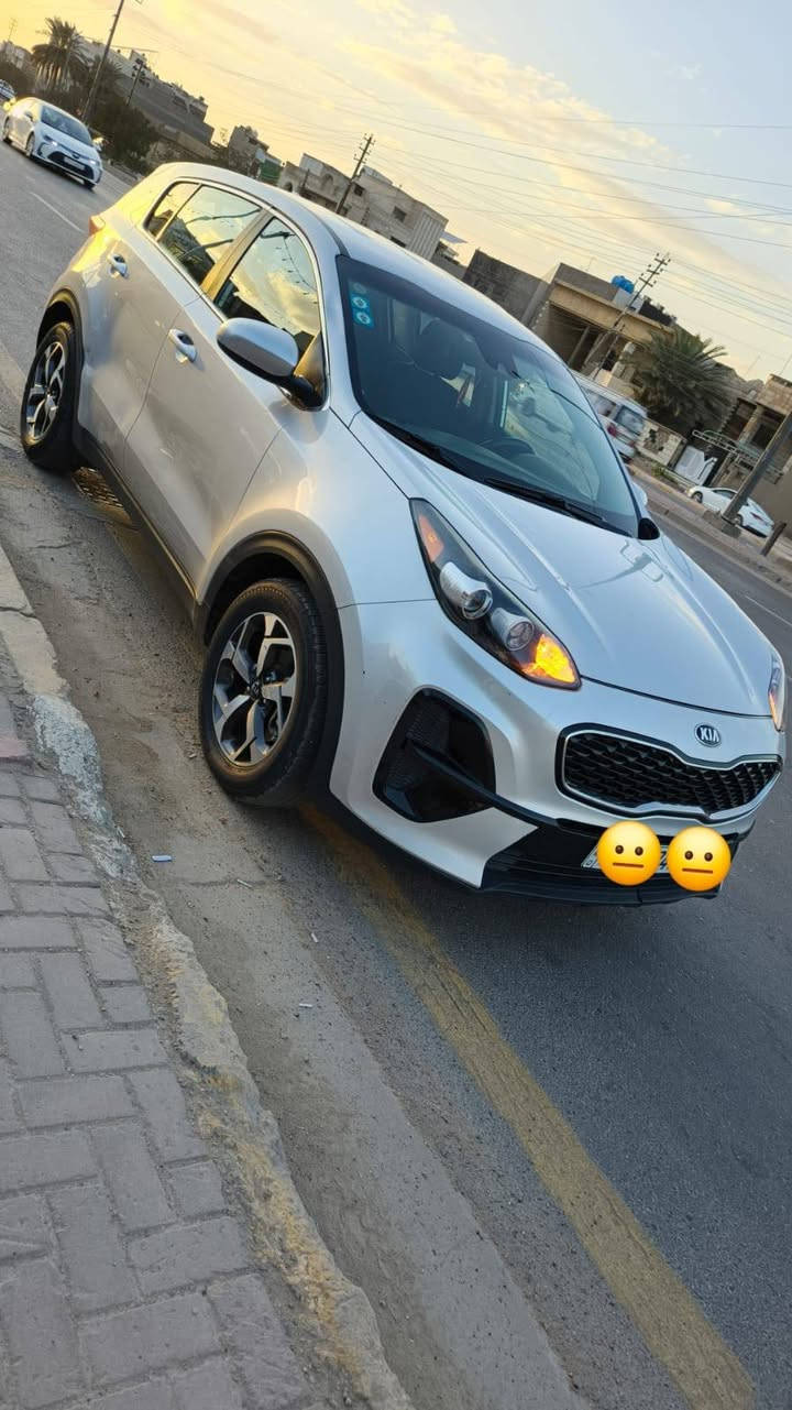 سلام عليكم
للبيع كيا سبورتج 2020 وارد امريكي
السياره  ماشيه 93 الف كيلو
المحرك .جي دي أي 

المواصفات 
تحكمات ستيرن جهتين 
ويل كب
شاشه كبيره
مانع انزلاق 
كروز سرعه
السياره رقم  بغداد
السياره حلوه و جاهزه ١٠٠٪؜  

رقم التلفون 

***********
