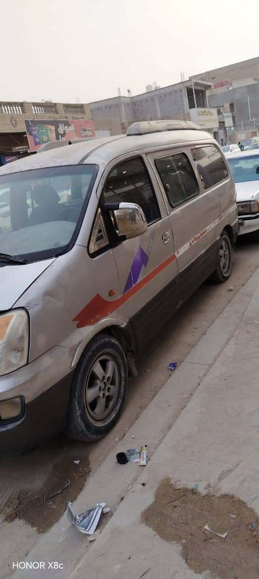 خوان ستاركس 2007 مكينه وكير وتبريد وحداديه خير من الله تخم تاير جديد بم وضاقطه وباتري ودينمو كله جديد سياره راعيهه متوفي وبيهه قاصر سنه يلا تحول رقم احمر سعر 38وبيهه مجال  العنوان بصره زبير رقم الهاتف ***********
