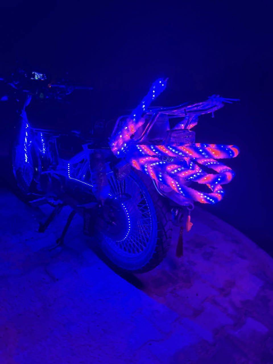 السلام عليكم
للبيع دراجه سونك تايكر 2025
محرك 125 الدراجه نضيفه مثل ماموضح بلصور ماشيه 1175
الدراجه مزوده ك شكل 
مكاني بغداد الراشديه
رقمي ***********
سعره 1100 وبيه مجال ،
