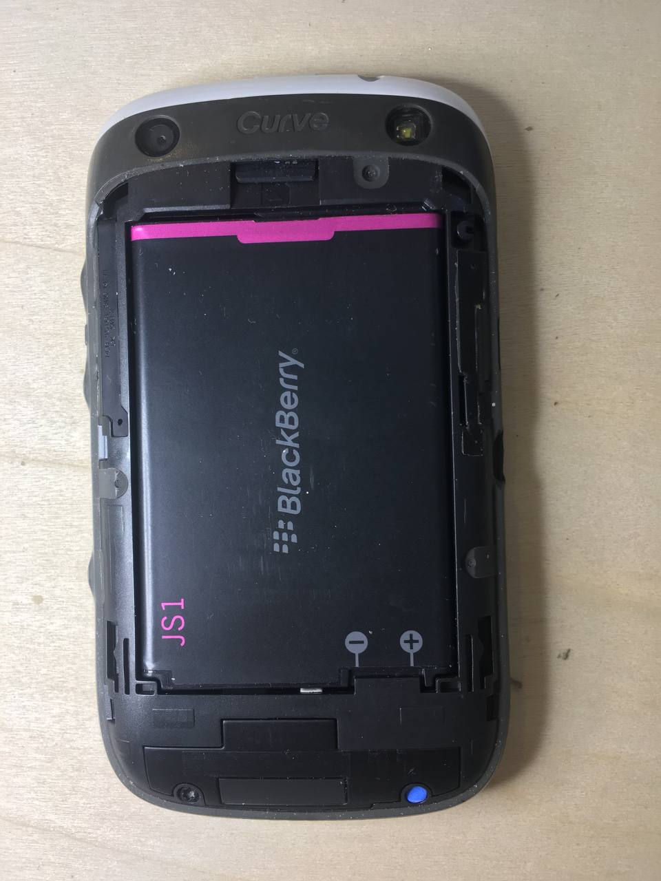 السلام عليكم
بلاك بيري blackberry 9320 بحالة الشركة انتاج 2012
السعر 30 الف.
يوجد توصيل.
للتواصل على الواتساب ***********
