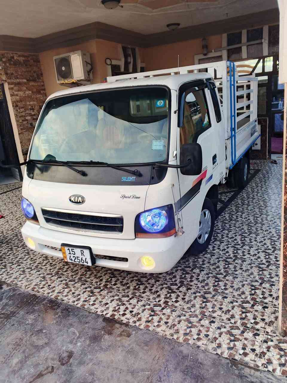 يا الله السلام عليكم كيا ام عيون 2001 جير محرك اكسل خير من الله صدر امامي خلفي جديدا. باور ستيرن جديد سياره صبغ الدوسات والباب الخلفي فقط رقم انبار باسمي المكان قرب سيطره النباعي السعر والاستفسار على هذا الرقم ***********. ***********
