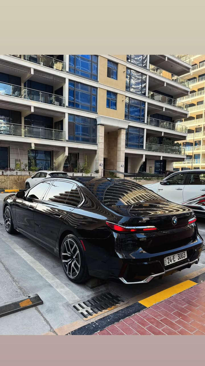 الفخم للبيع او المراوس كرستال BMW 2024 
حجم 740 وارد امريكي كلين تايتل كفاله عاااامه 
{ رقم شمالي مميز + سنويه تضليل + مغلفه PPF }

فول 1/1 
ماشيه 32 
بانوراما 
بيبان شفط 
تاب شاشات بالباب
مقاعد جلد كهرباء 
ناضور ليلي بالدشبول 
عدد كامرات 5 
حساسات رادارت 
نقطه توقف ذاتي 
ميحتاج اذكر اكثر معروفه وغنيه فول اعلى فئه
------------------------------------------
مكان السياره بغداد فقط الجناي والشراي يتصل +واتساب
الهاتف : ***********
