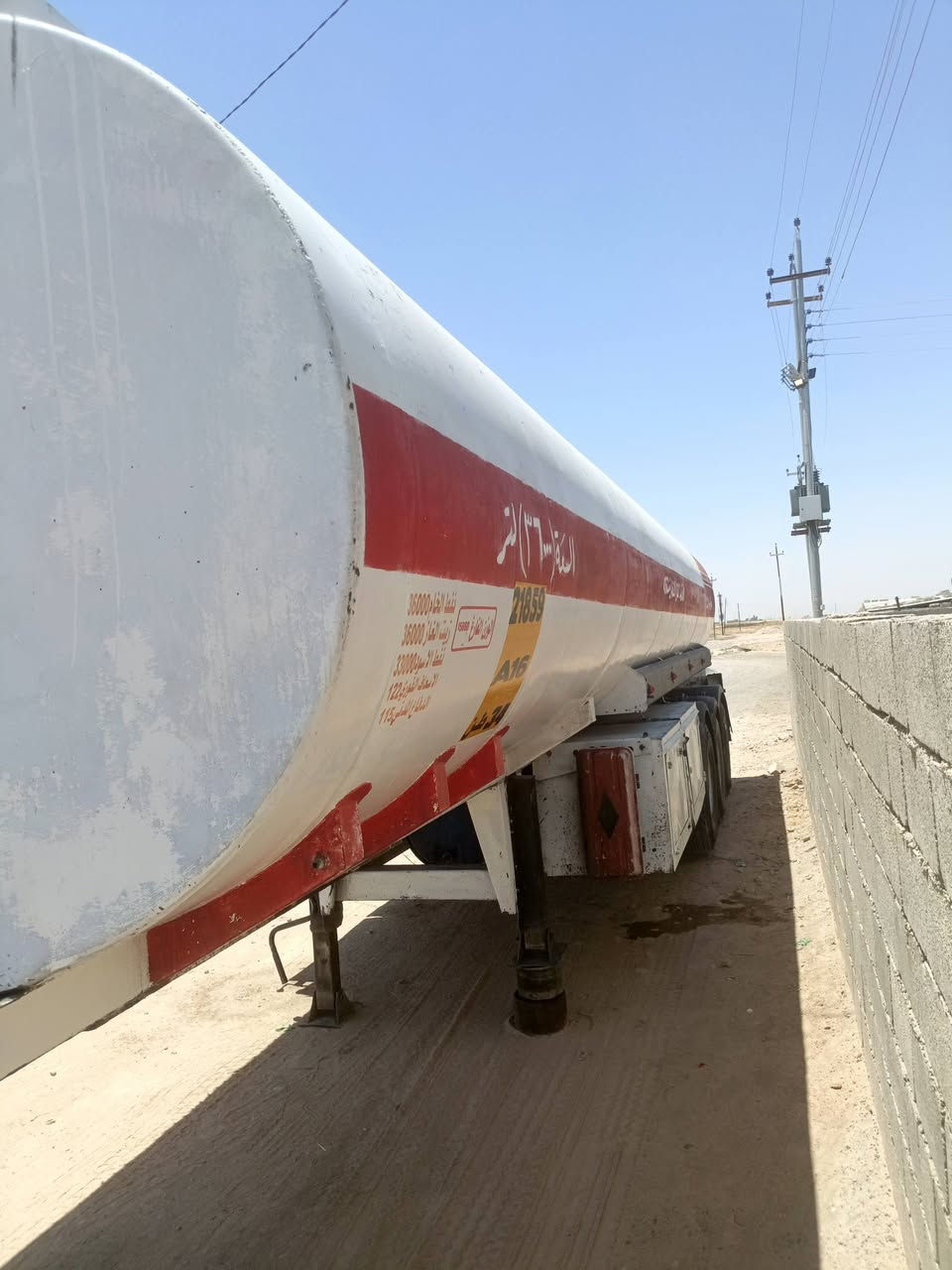 صهريج للبيع حدادة الموصل 
حموله طوناج 36 
بايلر كاك ابو السته 
 مع اثنين تفريغ 
ثلاث دناكيرمزوج بلادي 
تناكير 14 مربع 
جوبلس الثالث رفاع بلادي سحال بلادي 
تايرات زينات خير من الله 
السعر 85 ورقه وبي مجال للشراي 
العنوان سامراء خط السريع المعارض معرض الجوهره 
الاتصال على الرقم ***********
