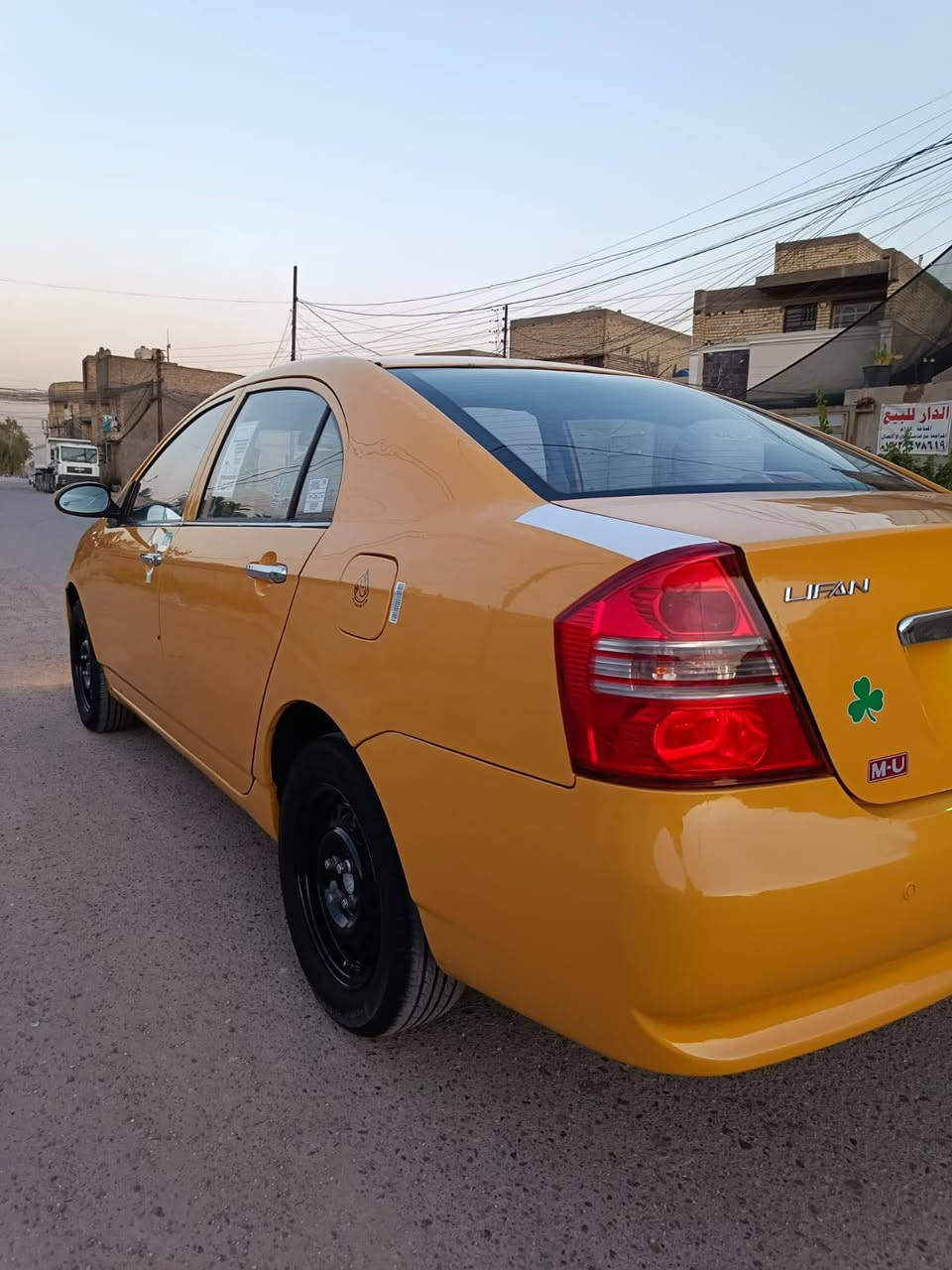 السلام عليكم نيفان موديل ١١ مكفولة من الضربه والتبديل بيها مكينه كورلا مصفره هيه وغرامات مال جناي نقصها كمبريسر فقط مكينه وكير كورله صدر جديد كهربائيات فول هيئة وغرامات مصفرة السعر 46 بيها مجال بسيط العنوان بغداد مدينه الصدر *********** اتصال فقط
