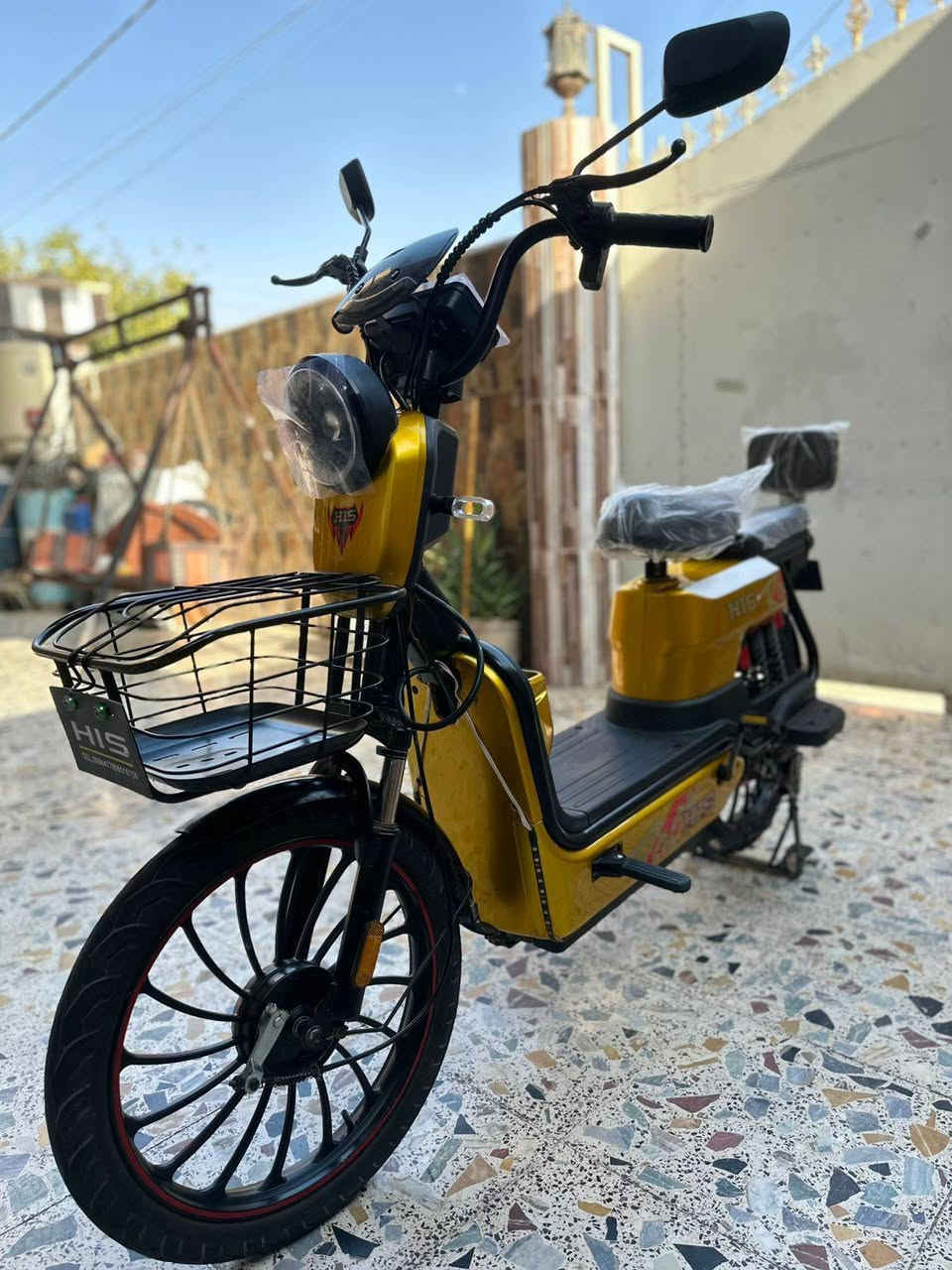 للبيع موطور شحن هايس 2025 بطارياته كبار سماعه بلاوتوث موطور حيل نضيف وبطاريته فول وعلا فحص وكهربائياته كله شغاله
السعر 265 وبي مجال 
للتواصل ***********
