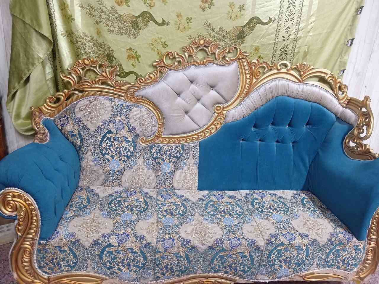"تخم ونص جديد، السعر 550 ألف، وبيه لمجال تواصل واتساب ***********
