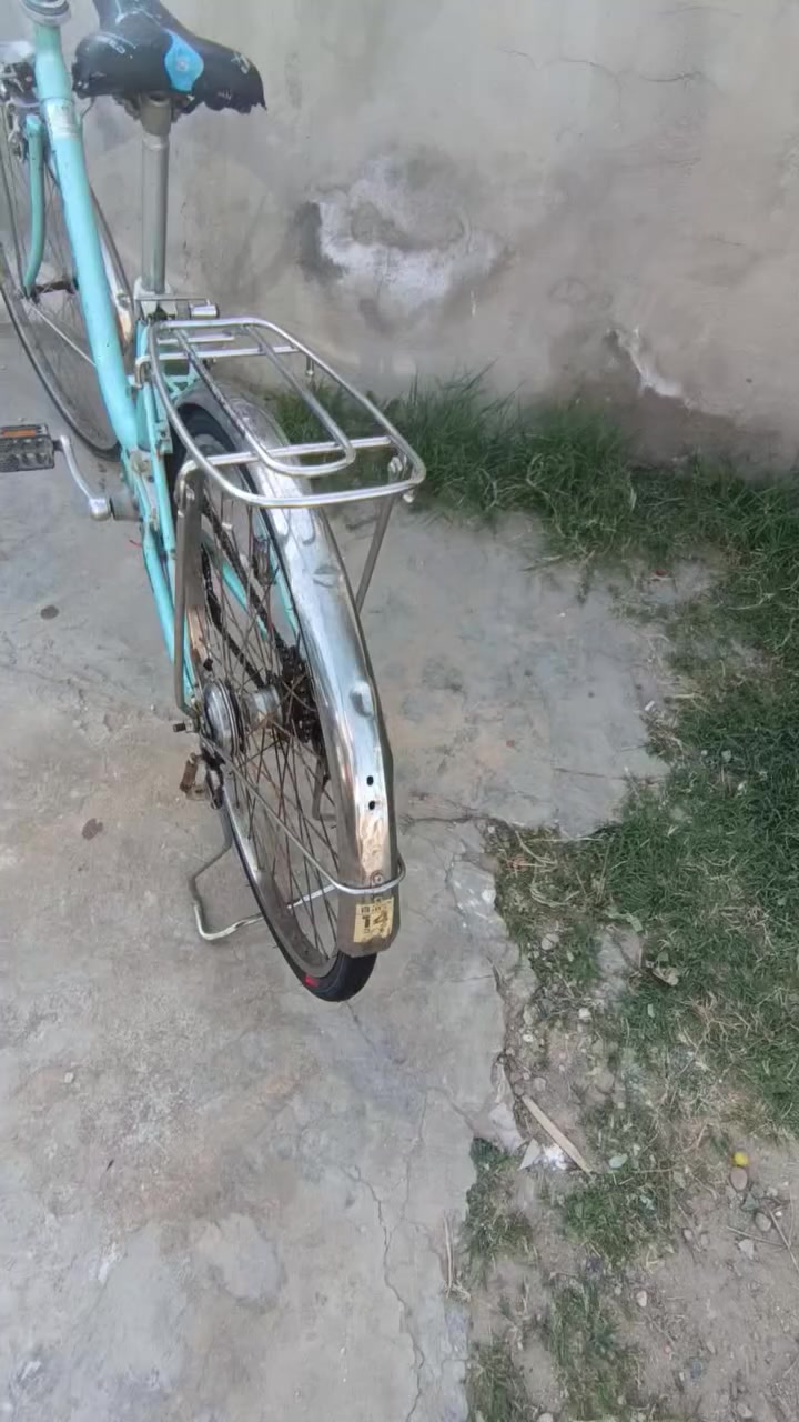 مكان المحموديه سعره 70فقط
السلام عليكم بايسكل شحن 🔋⚡ واسياقه ماركة هوشيما 横川本店  بايسكل ماناقصه شي فقط بي عواج خفيف  بالويل موضح بالفيديو مكان #المحموديه مقابل بانزين خانة  سعره 70 سعر الباله بالصدريه ب225  ......سعره ابيعه ب70


**إذا كنت صاحب هذا الإعلان وتريد حذفه لأي سبب، رجاءا أرسل رسالة إلى الدعم الفني**