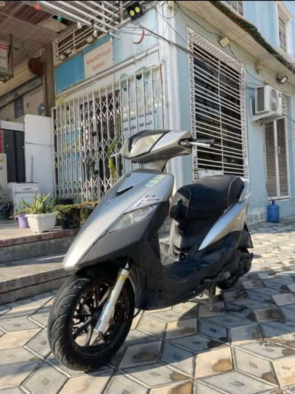ثعلب رمبه للبيع دراجه نضيفه نكره قبل فتره نازله من الرمبه مزوده بيه صدر رياضي وياله مشيف كشن رياضي فج رياضي الدراجه نضيفه كابريتر دراجه نصبته حلوه نكره اي وقت السعر 950 بيه مجال بسيط المكان بغداد المنصور لل تواصل وتساب فقط ***********
